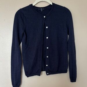 GAP Women’s XS Dark Blue Cardigan Knit Sweater